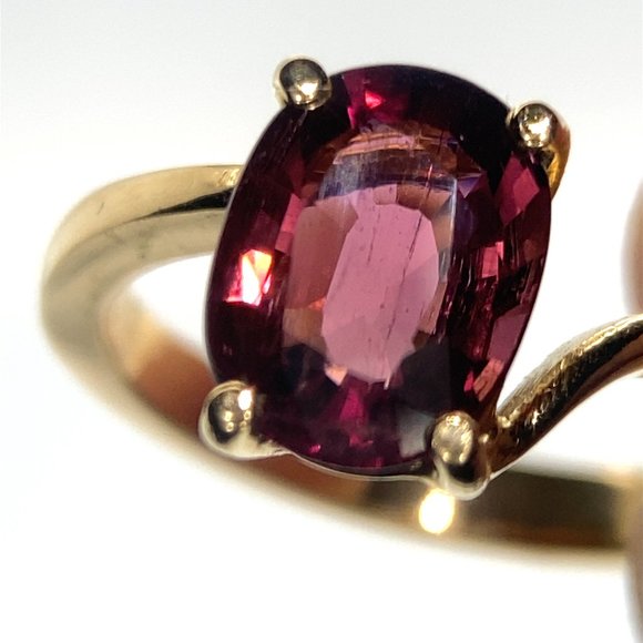 Rubellite 2.02ct Solid 18K Yellow Gold Ring - Picture 1 of 8